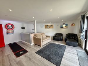 Photo 17- click for photo gallery